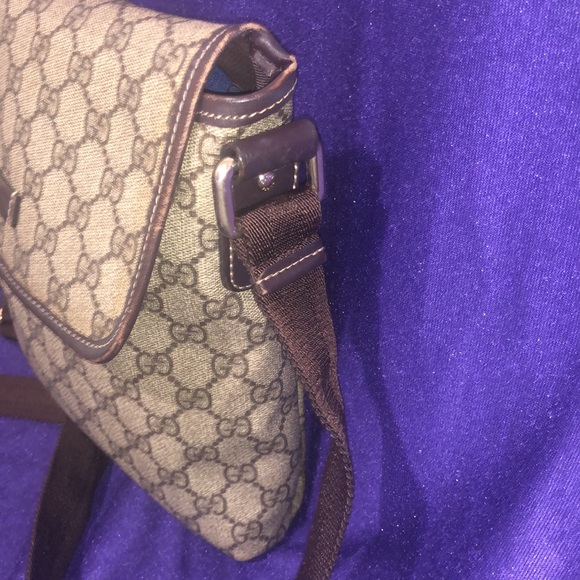 AUTHENTIC GUCCI CROSSBODY BAG - Picture 9 of 14